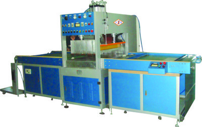 PVC軟線折盒壓痕機/膠盒模切機/全自動機械上料_包裝機械欄目